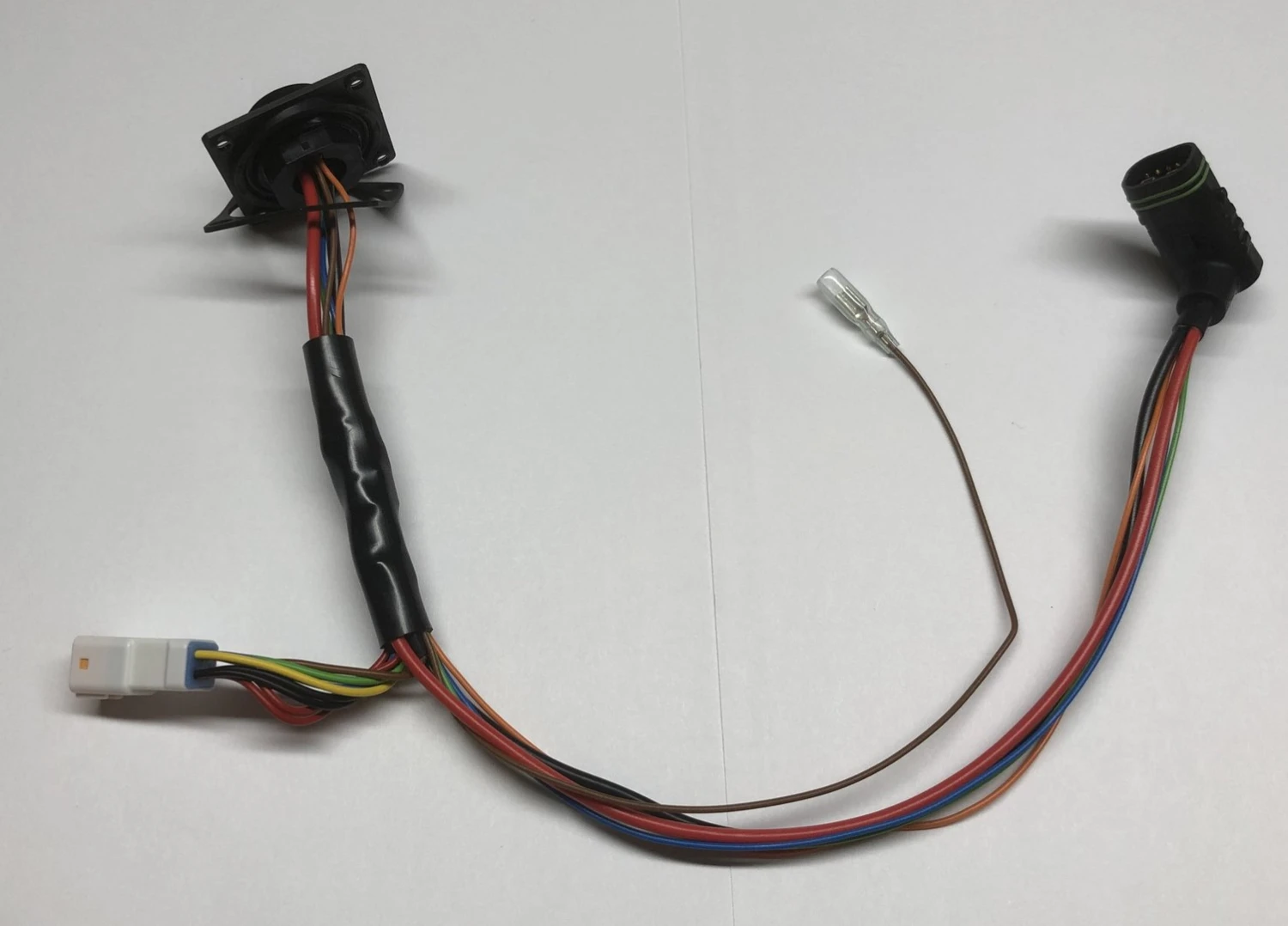 Brose Akku-Kabel Für Supercore-Akkus (T-Kabel) Mit 90° Abgewinkeltem Eukutec-Stecker 2 Brose Akku-Kabel Für Supercore-Akkus (T-Kabel) Mit 90° Abgewinkeltem Eukutec-Stecker – Bild 2